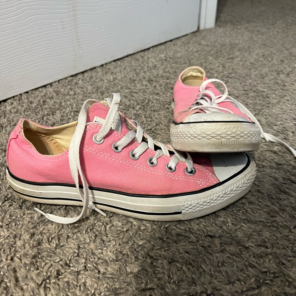 Pink Converse - Picture 2 of 3